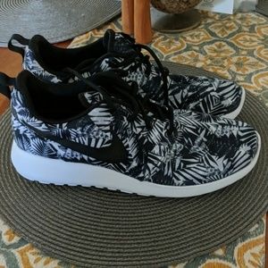 Nike Roshe one shoes